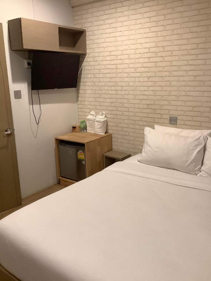 Cr.Hotel Makkasan Екстер'єр фото